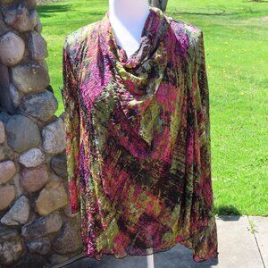 Crinkle mesh overlay top